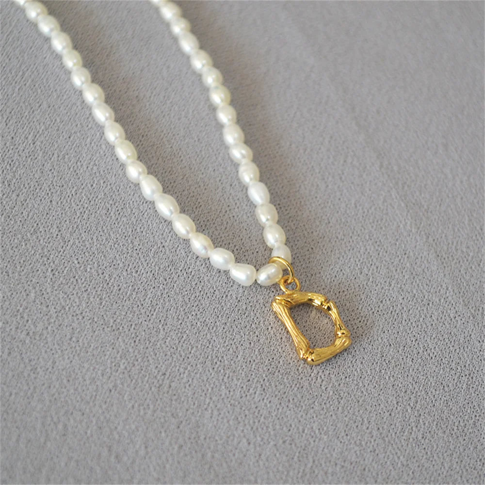 French Vintage Oval Artificial Pearl Chain Necklace For Women Fashion Boho Gold-plate Metal Tree Texture Letter Pendant Jewelry