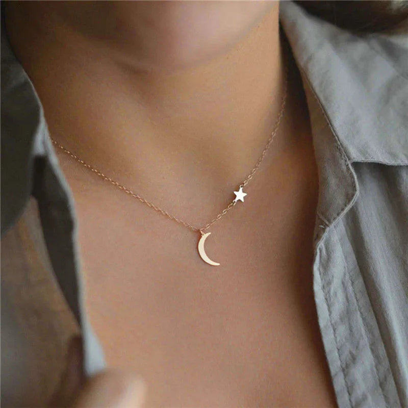 New Fashion Star Moon Necklaces for Women Gold Color Metal Links Short Chain Neck Jewelry Sexy Female Clavicle Necklaces Collar